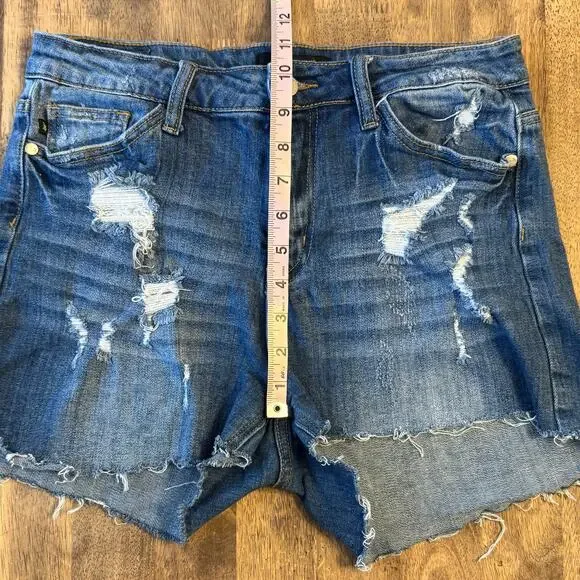 Judy Blue Denim Shorts Midi Distressed Raw Hem Los Angeles Women’s Size 28 - Picture 4 of 9